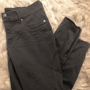 Grey Jeggings with zipper details